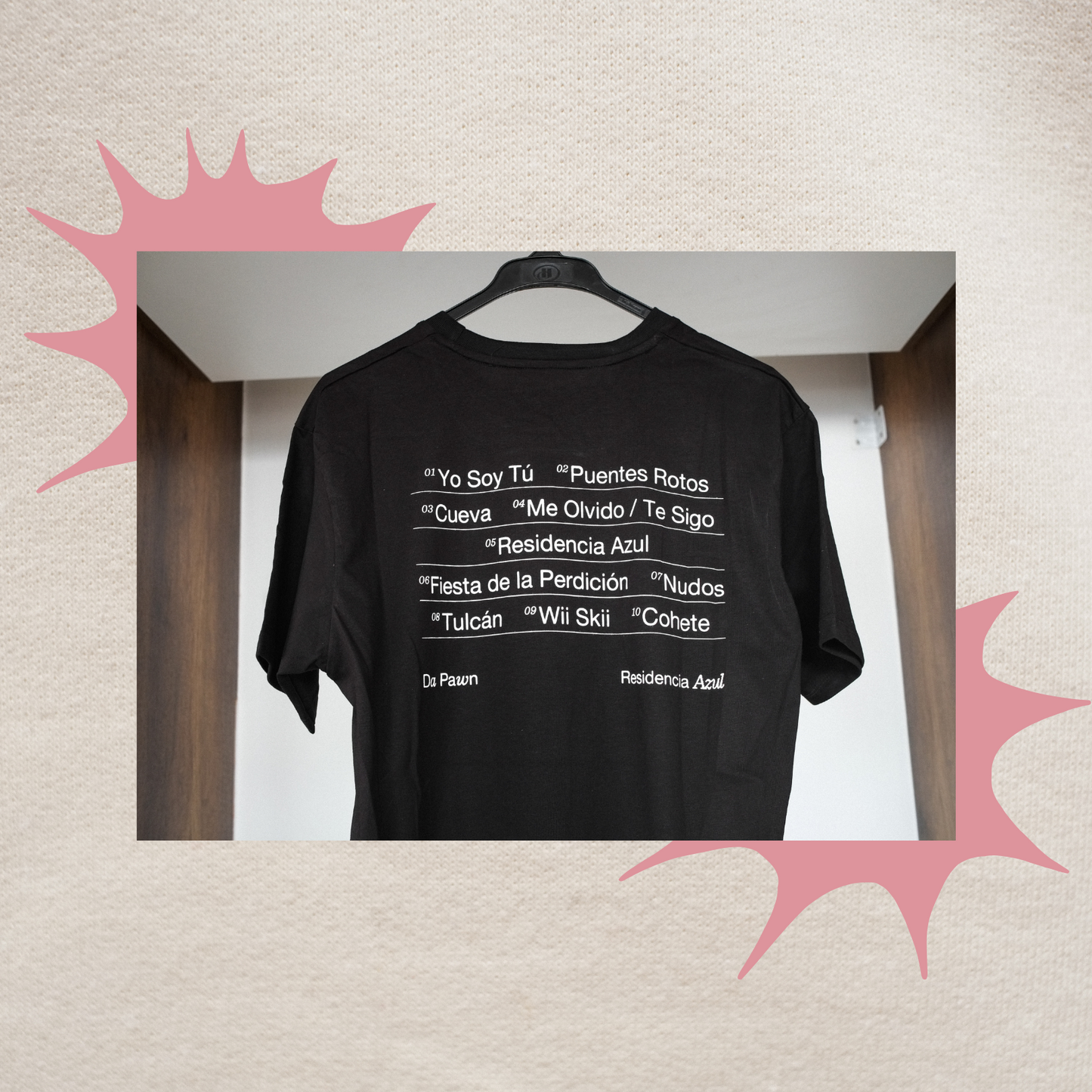 Camiseta negra: Residencia Azul